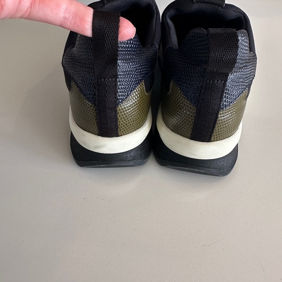 Fendi decorative Sneaker Black/Navy/Olive size 39 - Picture 4 of 11